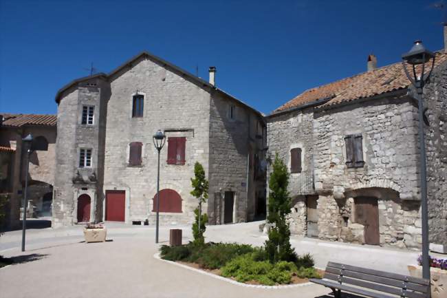 Place des Templiers - La Cavalerie (12230) - Aveyron
