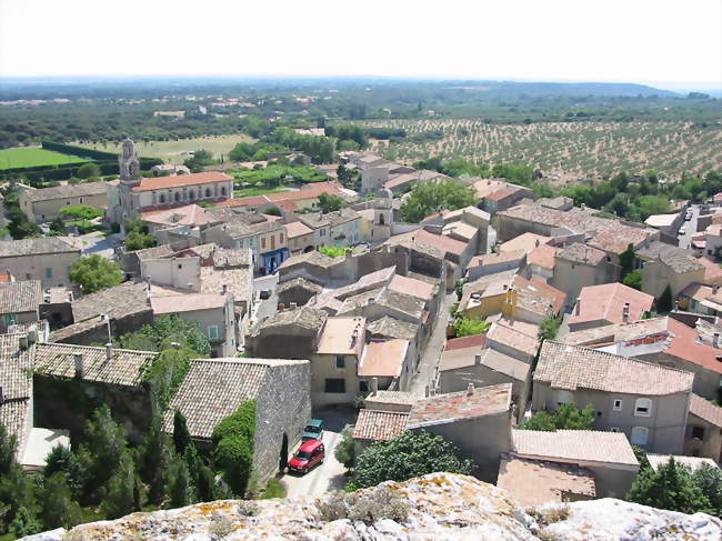 Le village d'Aureille vu depuis le château - Aureille (13930) - Bouches-du-Rhône