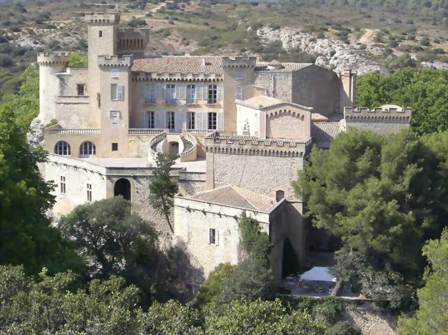 Randonnée accompagnée : Du château de La Barben au Puits de Madame par la chapelle de Sufferchoix