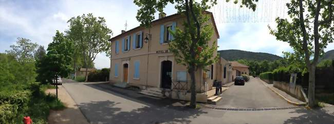 La mairie - Saint-Estève-Janson (13610) - Bouches-du-Rhône