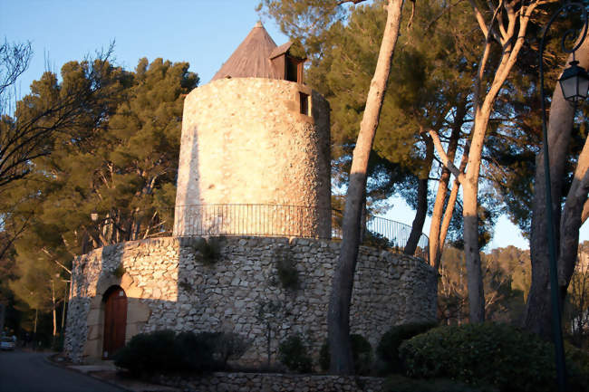 Rando-Cezanne - Du Tholonet aux carrières de Bibémus