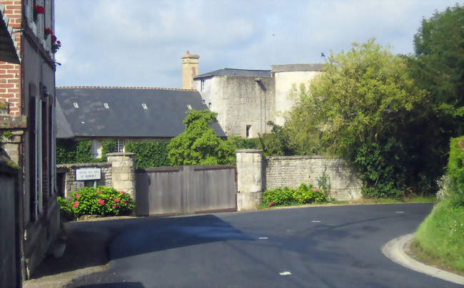 Vue sur le château - Bonneville-sur-Touques (14800) - Calvados