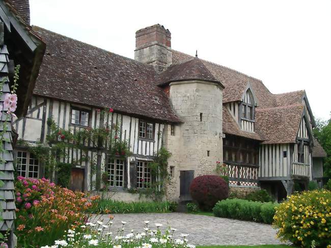 Le manoir des évêques de Lisieux - Canapville (14800) - Calvados