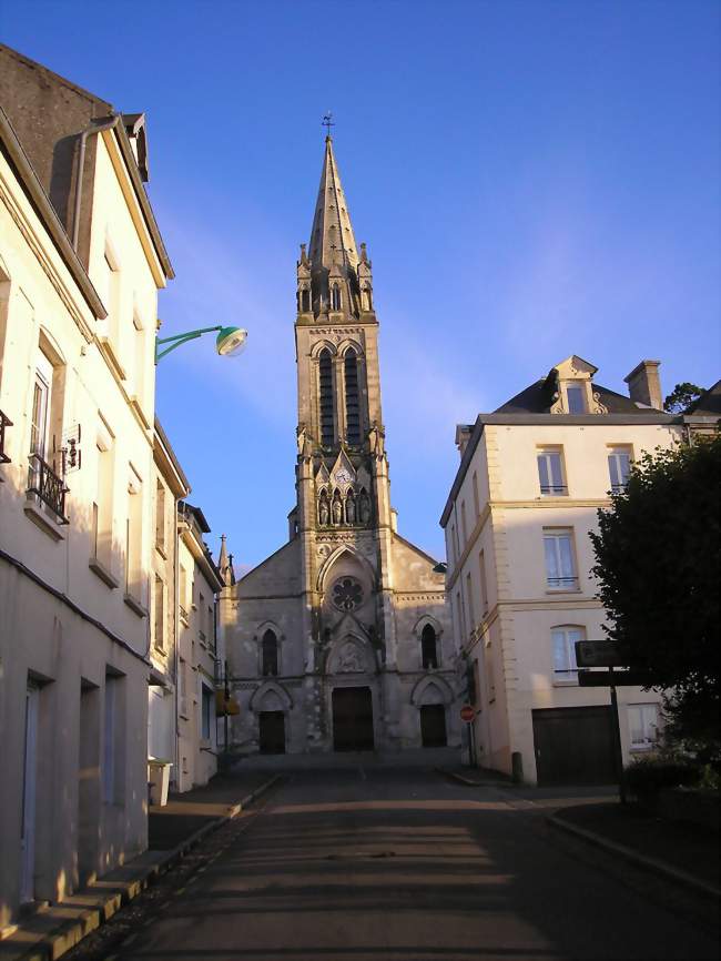 L'église Saint-Clair-et-Saint-Martin - Caumont-l'Éventé (14240) - Calvados