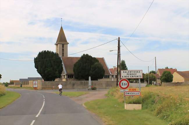 L'église Notre-Dame - Émiéville (14630) - Calvados