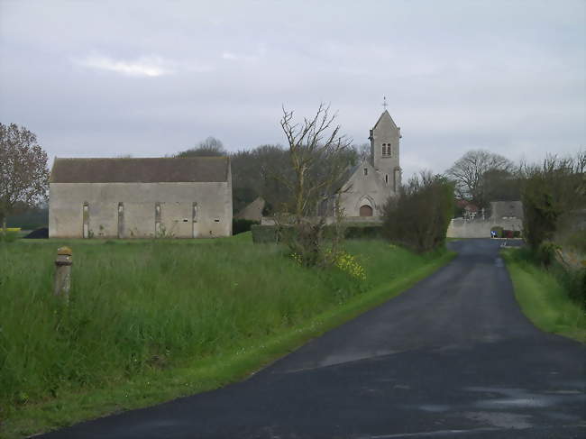 Église Saint-Martin et grange aux dîmes - Graye-sur-Mer (14470) - Calvados