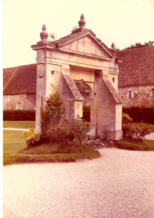 Le château en 1978 - Louvagny (14170) - Calvados
