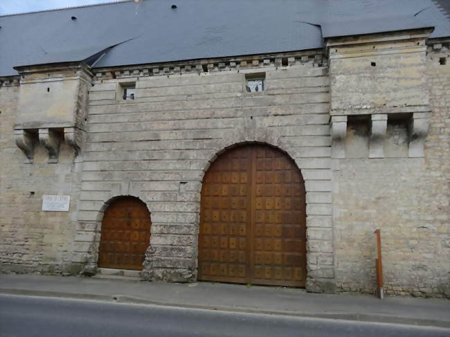 Le porche du manoir de Crémel - Monceaux-en-Bessin (14400) - Calvados