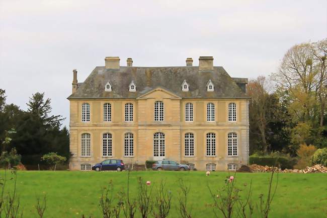 Le château - Monts-en-Bessin (14310) - Calvados