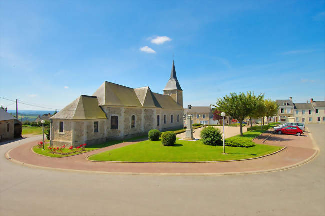 L'église Saint-Pierre-et-Saint-Paul - Pierrefitte-en-Cinglais (14690) - Calvados