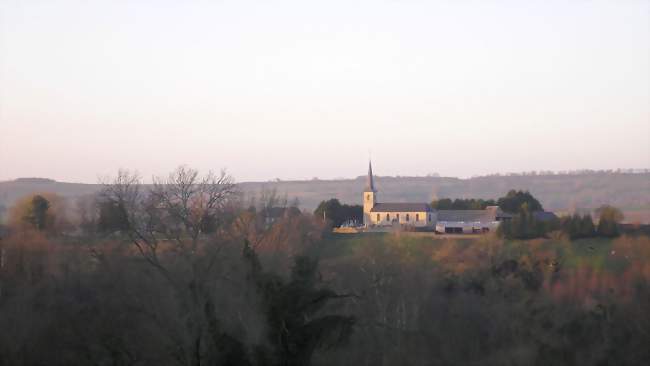 Le bourg vu de la Croix Julien - Pont-Bellanger (14380) - Calvados
