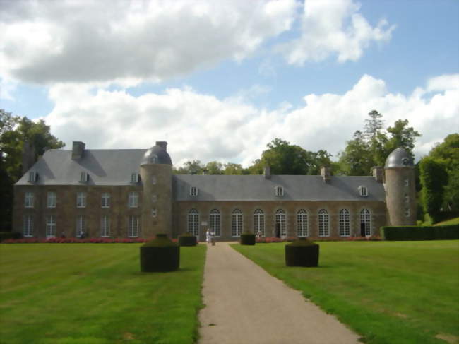 Le château - Pontécoulant (14110) - Calvados