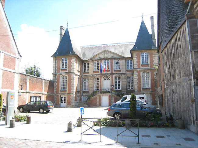 L'hôtel de ville - Pont-l'Évêque (14130) - Calvados