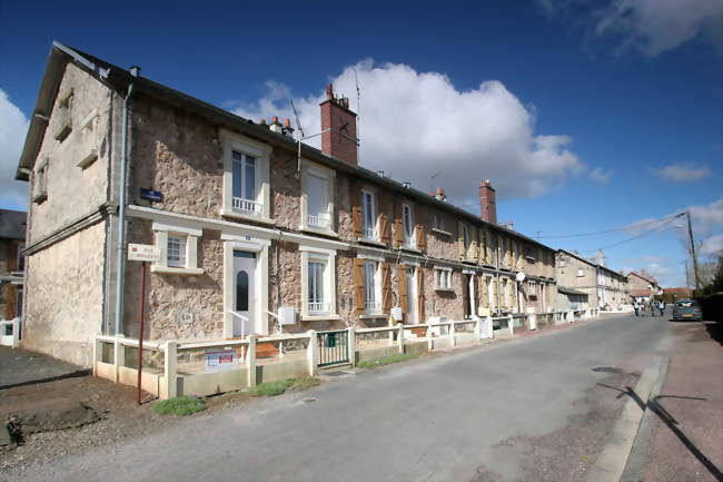 Rue de Potigny et ses maisons de mineurs - Potigny (14420) - Calvados