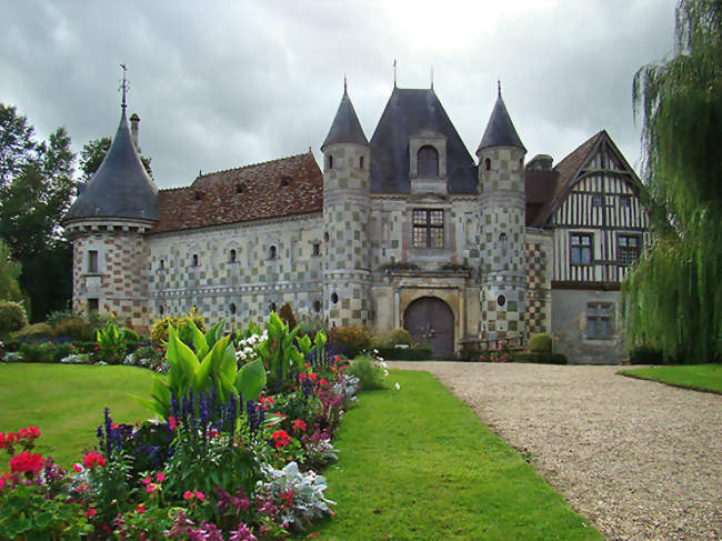 Pierres en lumièresNuit des Musées et  au château de Saint-Germain-de-Livet