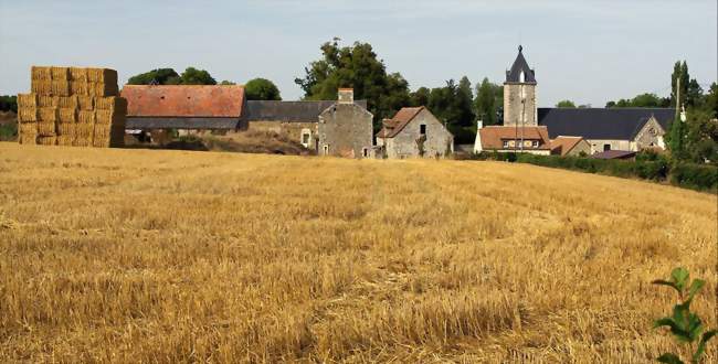 Partie du village et son église - Saint-Germain-Langot (14700) - Calvados