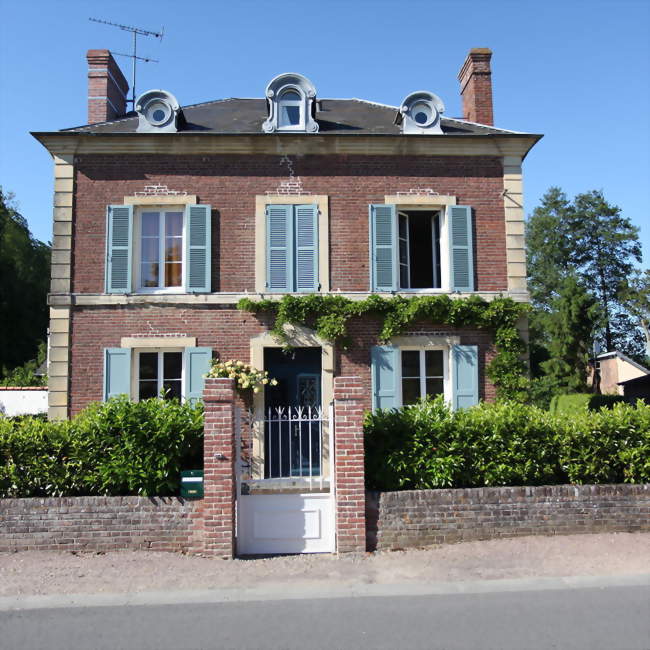 L'ancien presbytère - Saint-Julien-le-Faucon (14140) - Calvados