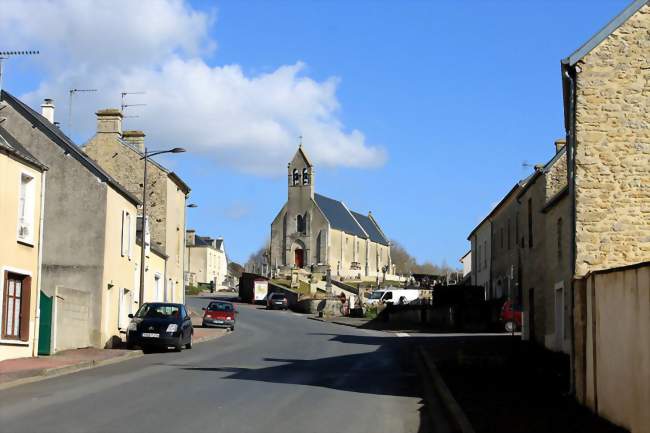 La rue Saint-Martin - Subles (14400) - Calvados