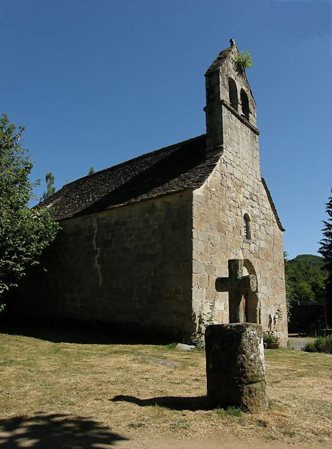 Chapelle romane Saint-Jacques du hameau de Vendes sur la commune de Bassignac - Bassignac (15240) - Cantal
