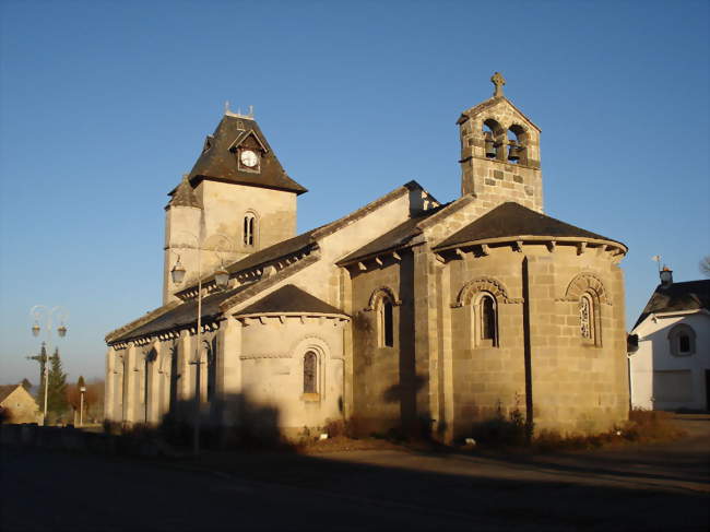 L'église - Champagnac (15350) - Cantal