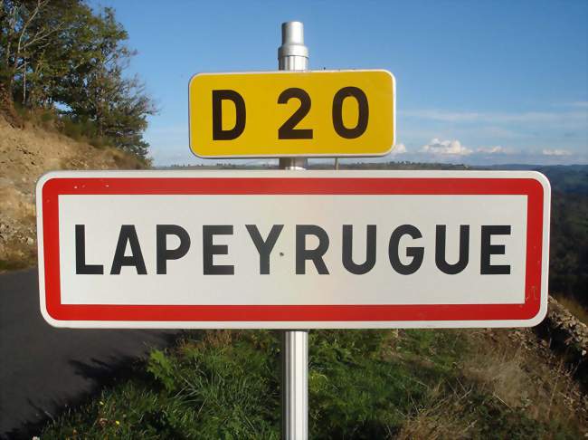 Panneau de la commune - Lapeyrugue (15120) - Cantal