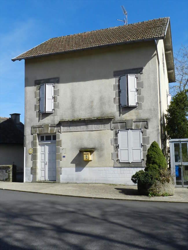 Ancien bureau de poste à Prunet - Prunet (15130) - Cantal