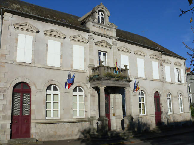 Mairie - Saignes (15240) - Cantal