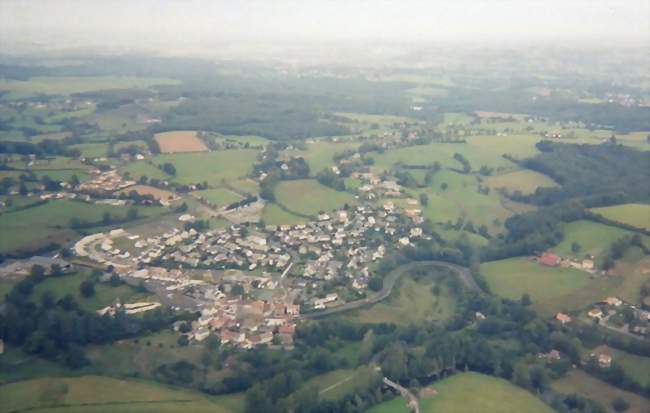 Vue aérienne de Sansac-de-Marmiesse - Sansac-de-Marmiesse (15130) - Cantal