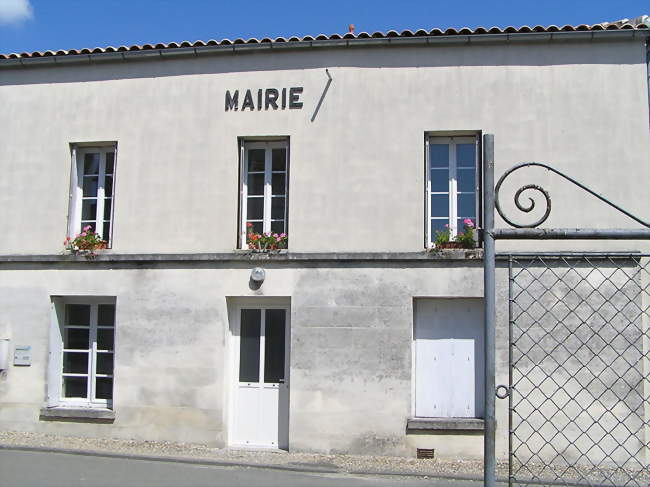 La mairie - Ambleville (16300) - Charente