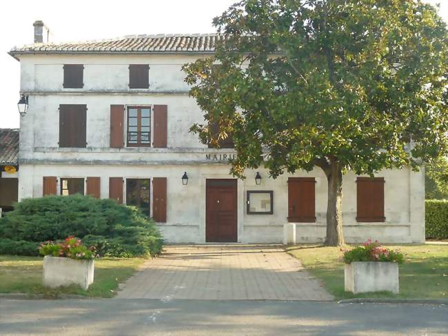 Mairie de Balzac - Balzac (16430) - Charente