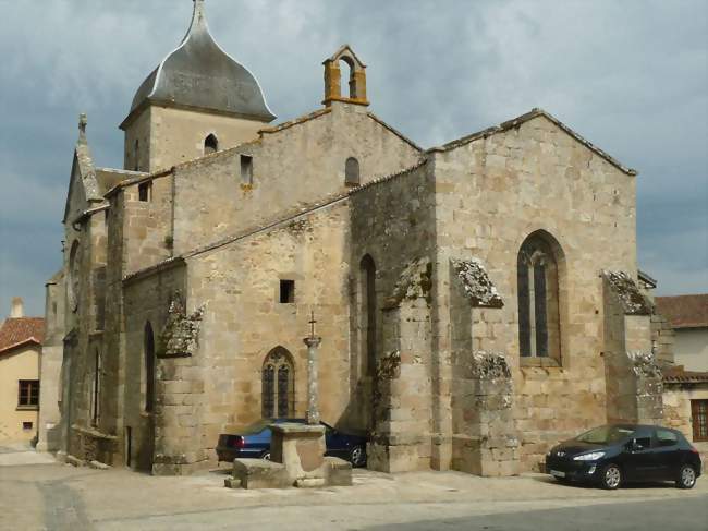 L'église Saint-Martial - Brigueuil (16420) - Charente