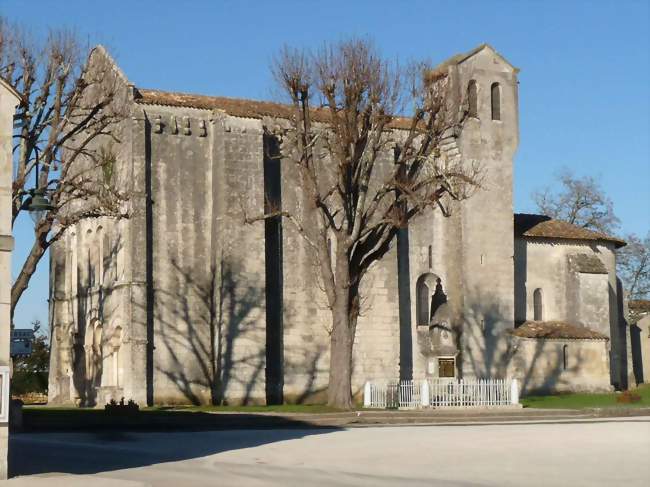 L'église Saint-Vincent - Champmillon (16290) - Charente