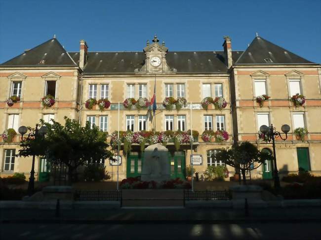 Mairie de Chasseneuil - Chasseneuil-sur-Bonnieure (16260) - Charente