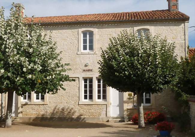 La mairie de Chenommet - Chenommet (16460) - Charente