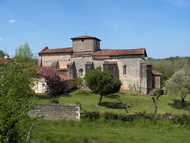 L'église de Cherves - Cherves-Châtelars (16310) - Charente