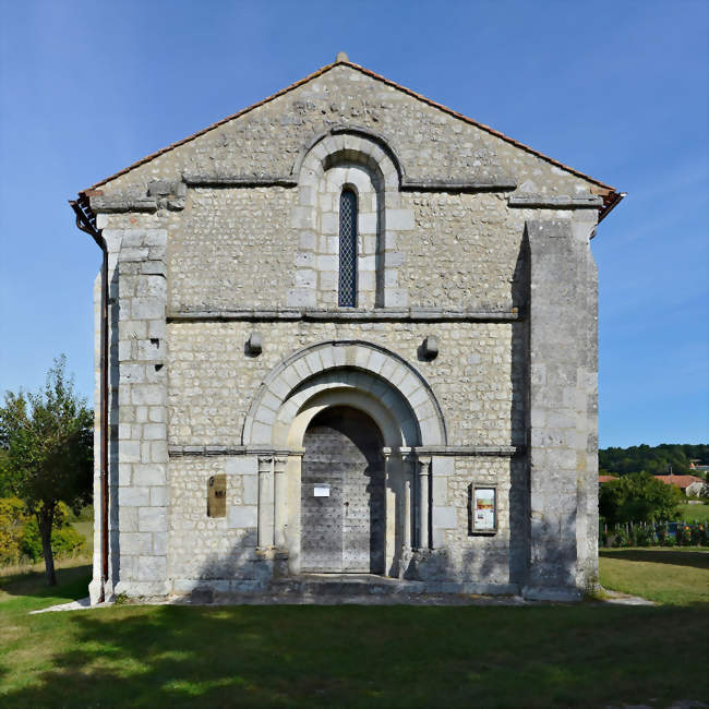 La chapelle des Templiers, façade - Cressac-Saint-Genis (16250) - Charente