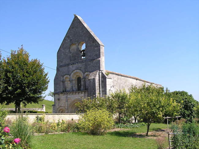 L'église Saint-Pierre - Éraville (16120) - Charente