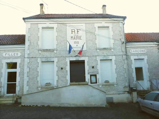 Mairie de Fontenille - Fontenille (16230) - Charente