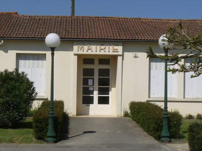 La mairie de Fouqueure - Fouqueure (16140) - Charente