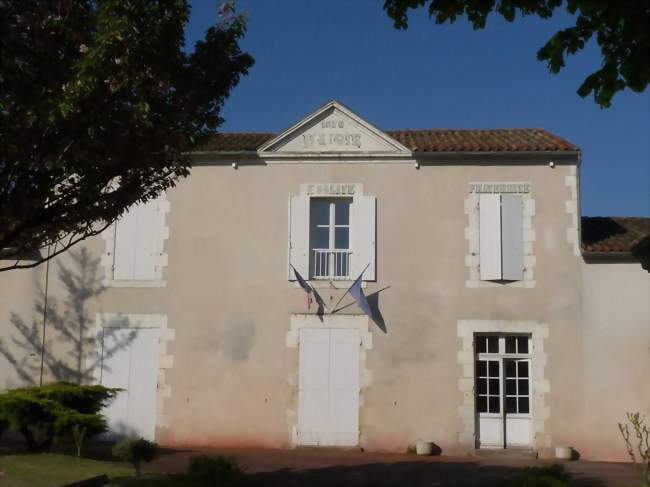 Mairie de Genac - Genac (16170) - Charente