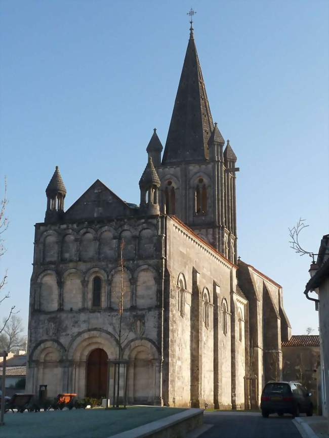L'église Saint-Martin - Gensac-la-Pallue (16130) - Charente