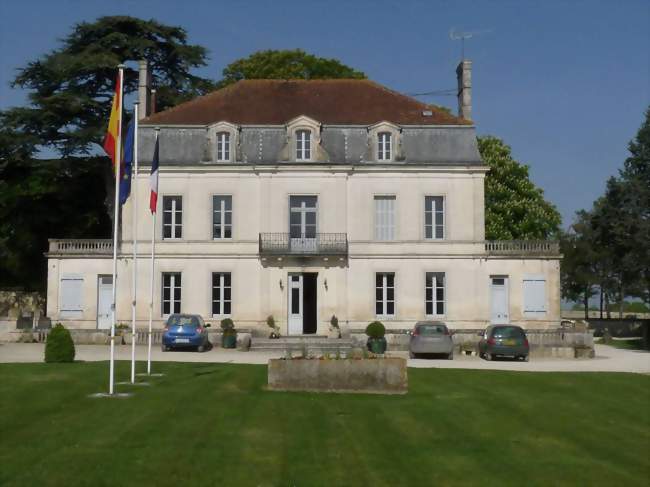 La mairie de Genté - Genté (16130) - Charente