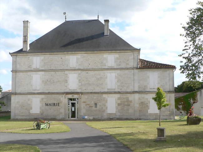 La mairie d'Hiersac - Hiersac (16290) - Charente