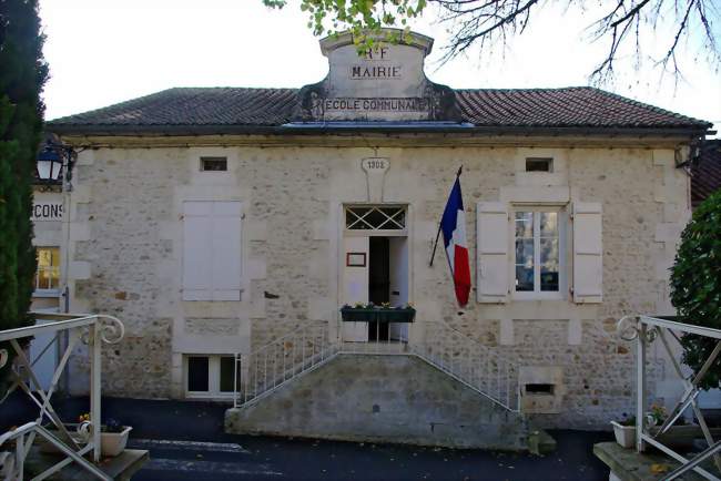 Mairie de Juignac - Juignac (16190) - Charente