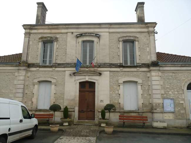 Mairie de Laprade - Laprade (16390) - Charente