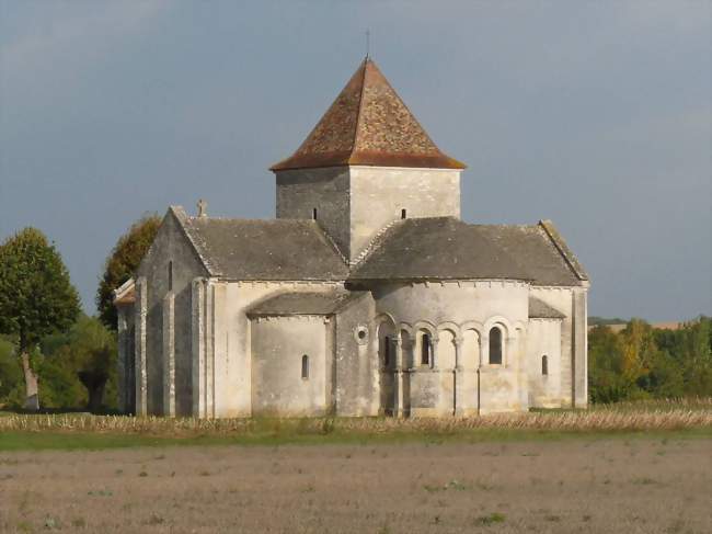 L'église romane de Lichères - Lichères (16460) - Charente