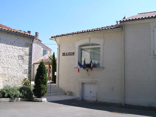 La mairie - Mainfonds (16250) - Charente