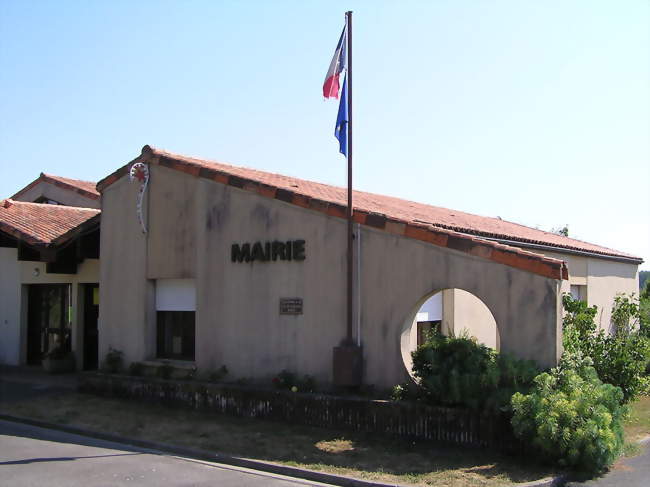 La mairie de Marsac - Marsac (16570) - Charente