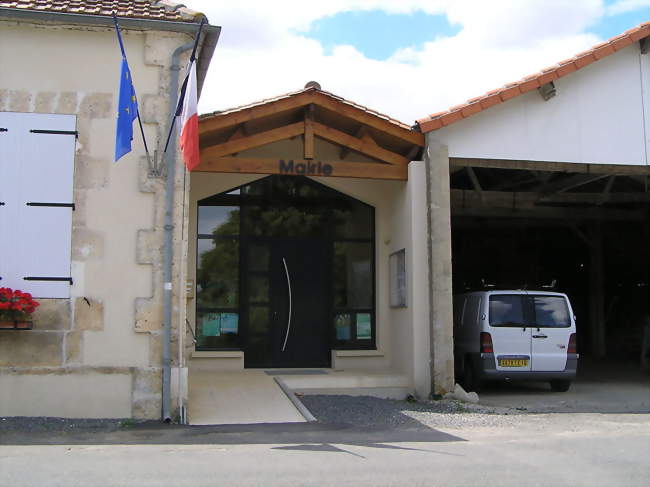 La mairie - Montigné (16170) - Charente