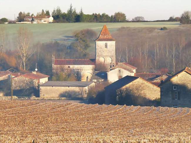 Mouton et son église (MH) - Mouton (16460) - Charente